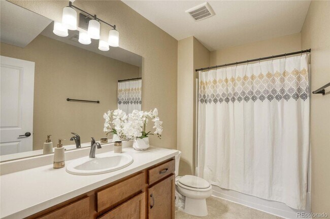 Building Photo - Beautiful Spacious 4 bed/4.5 bathroom in Broomfield - Available NOW!