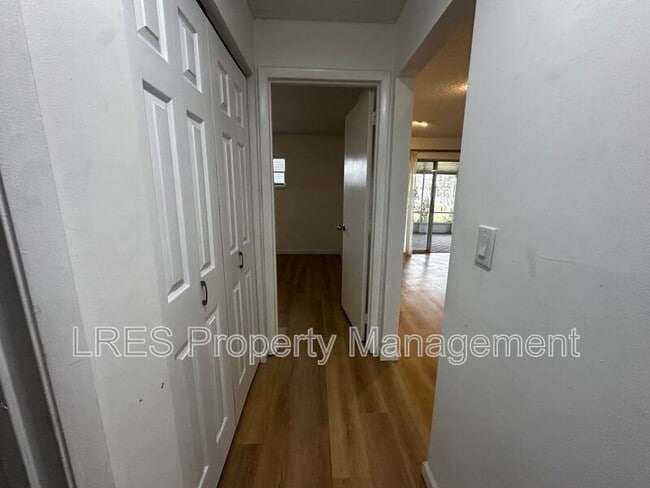 Building Photo - 10647 Deergrass Ln