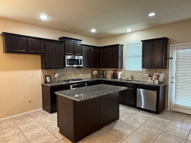 Building Photo - 313 Cherry Spring Dr