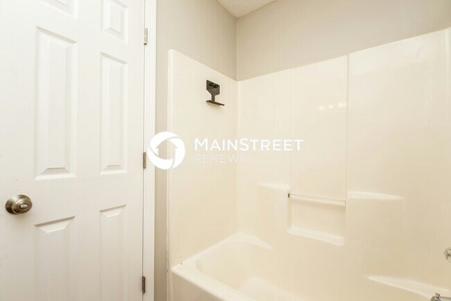 Building Photo - 3 Bedroom Pet-Friendly Home in Gainesville, GA with Main Street Renewal