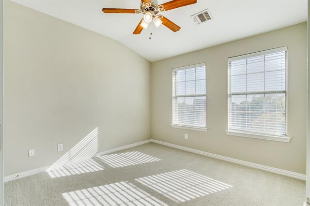 Building Photo - 449 Busher Dr