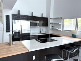 Building Photo - 401 Jefferson Ave