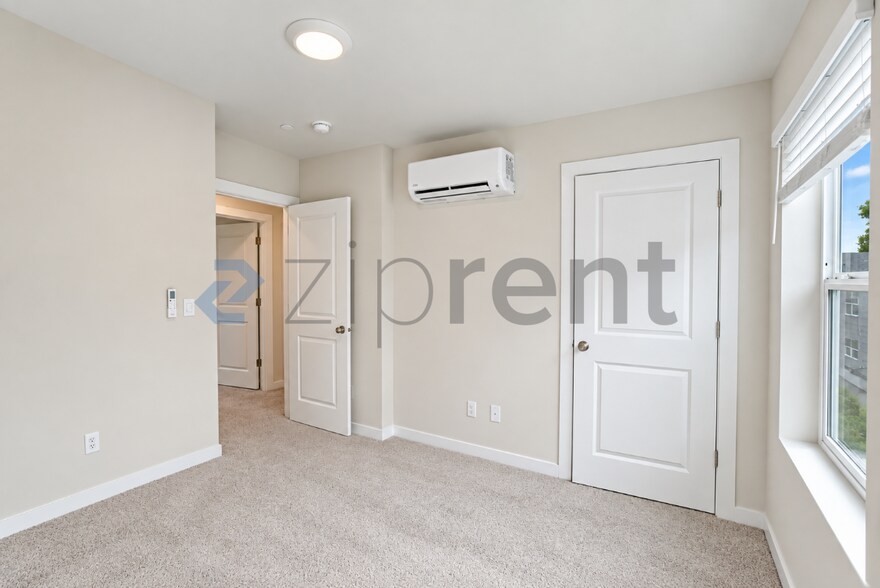 Building Photo - Unit A5