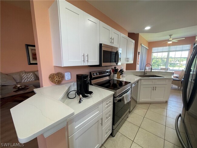 Building Photo - 2021 Crestview Way