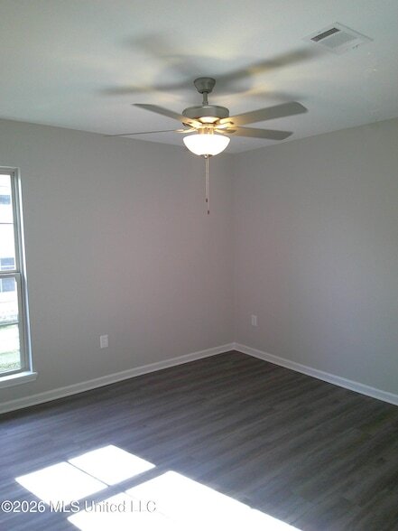 Building Photo - 520 Stone Brook Pl