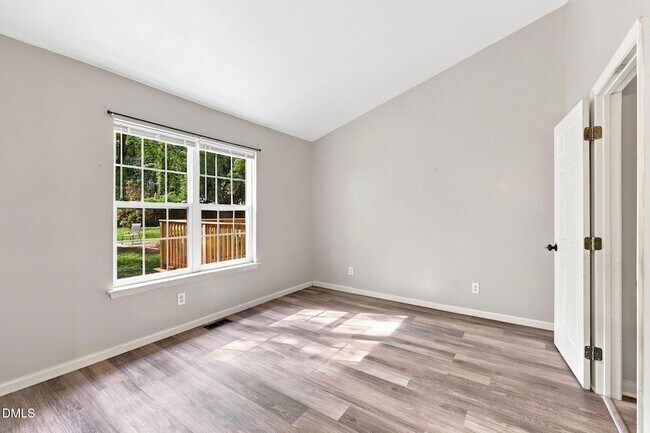 Building Photo - 108 Bristol Ct