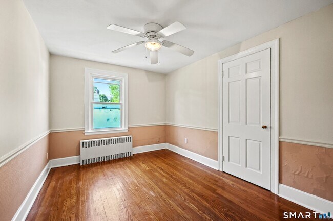 Building Photo - 92 Hazelmere Rd