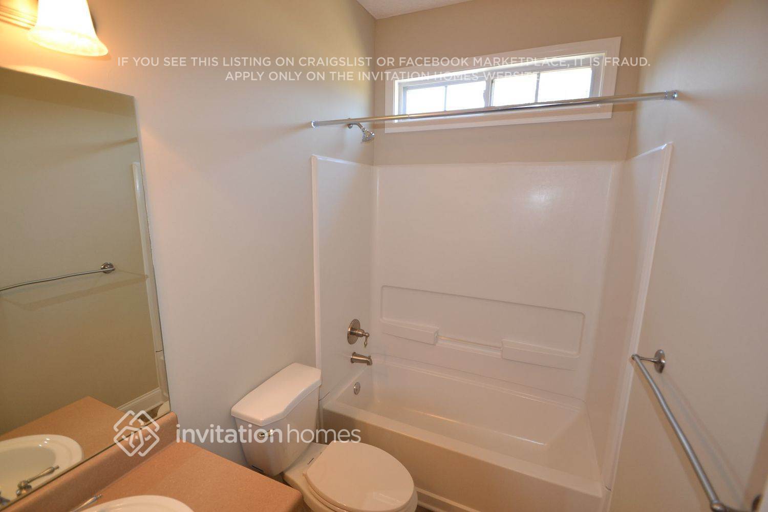 Building Photo - 220 Hedgewood Dr