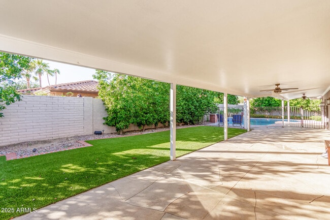 Building Photo - 3750 E Garden Dr