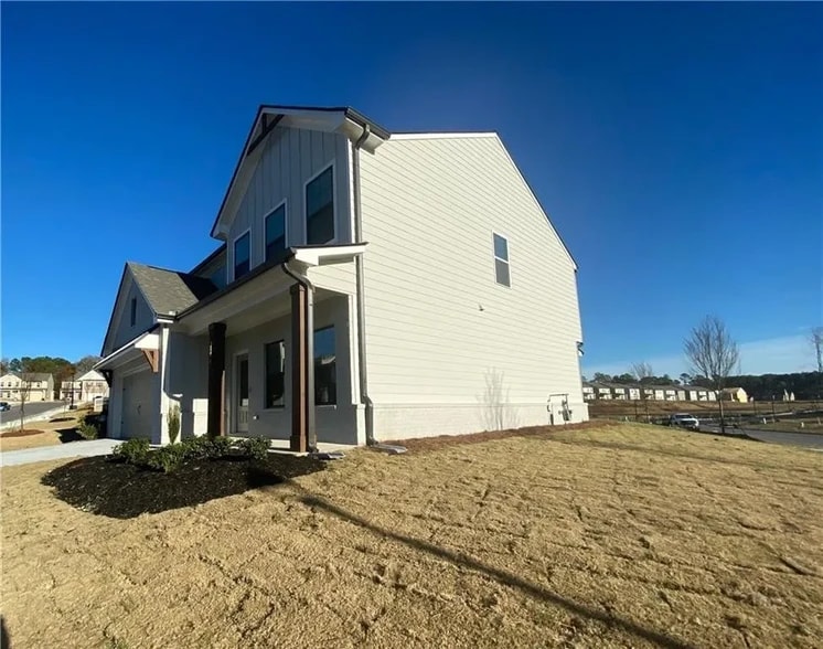 Building Photo - 384 Sterling Creek Way