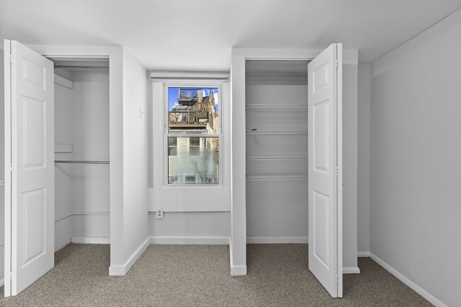 Building Photo - 1423 Olive St