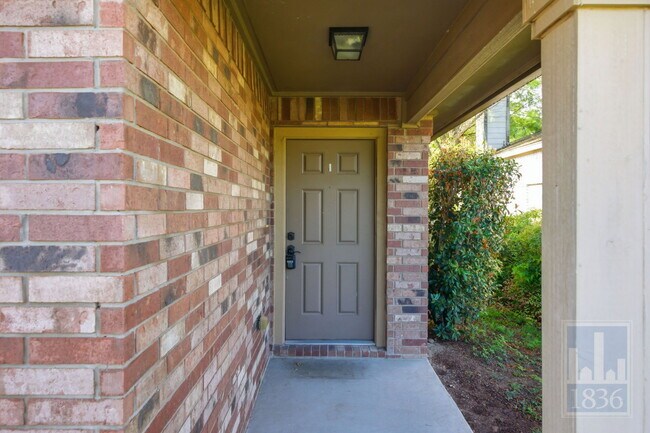 Building Photo - 432 Thunderstorm Ave