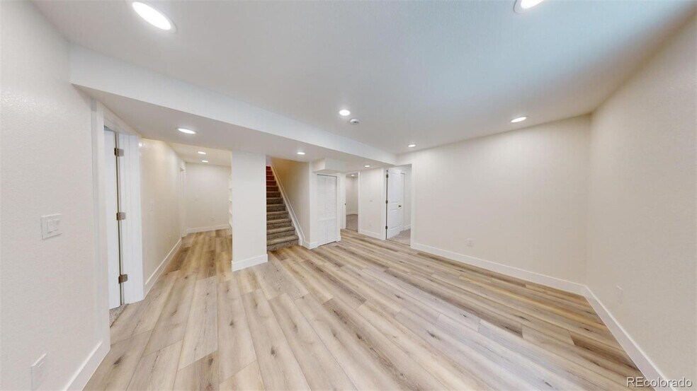 Building Photo - 11000 Larry Dr