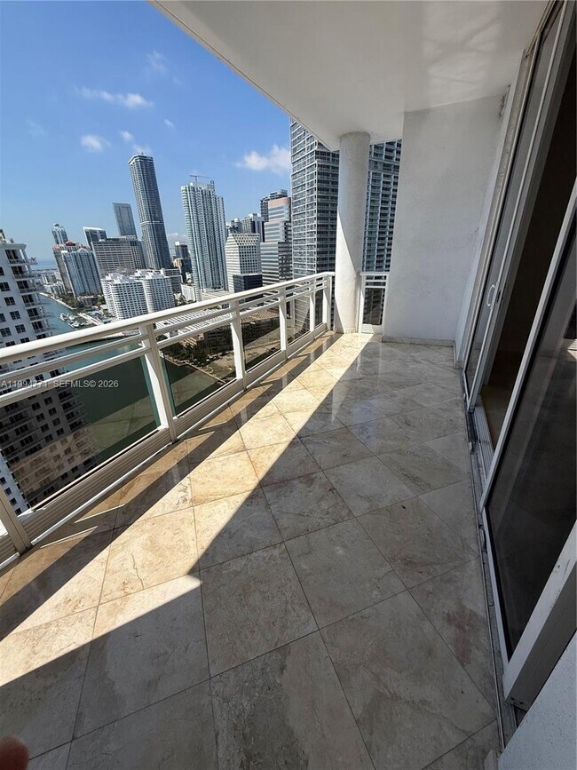 Building Photo - 901 Brickell Key Blvd