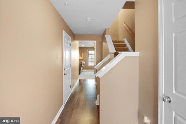 Building Photo - 927 Tipton Rd