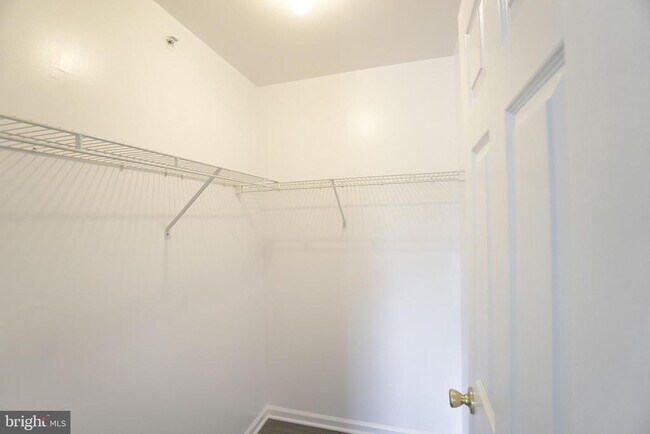 Building Photo - 75 Chadwick Cir