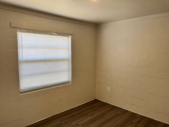 Building Photo - 1339 Winnifred St