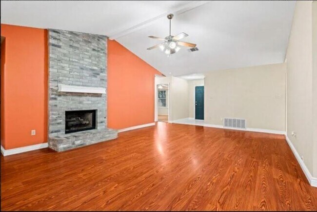 Building Photo - 2607 Beechnut Trce