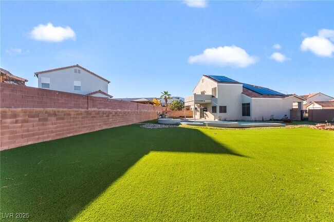 Building Photo - 8401 Cinnamon Hill Ave