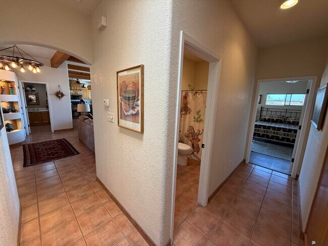 Building Photo - 12665 E Daybreak Pl