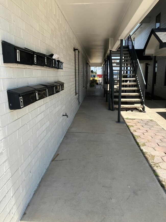 Building Photo - 4601 S 24th St