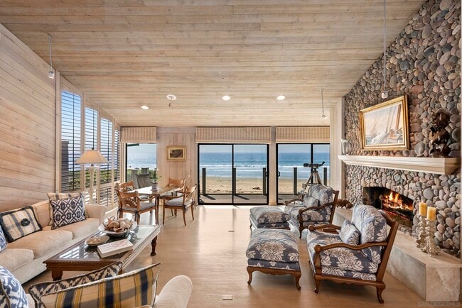 Building Photo - 8510 El Paseo Grande