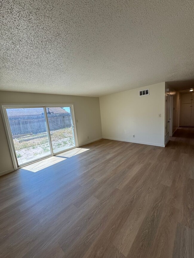 Building Photo - Fully Renovated Home in Lompoc