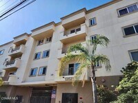 Building Photo - 13525 Vanowen St