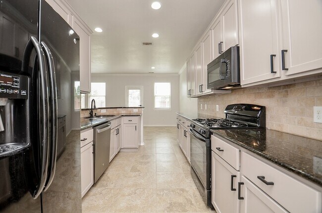 Building Photo - 6458 Calgary Woods Ln