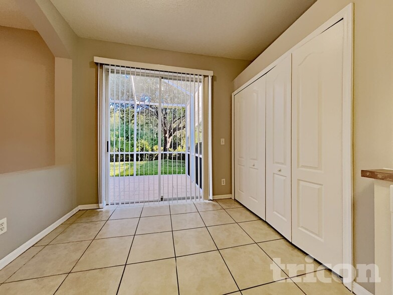 Building Photo - 10314 Goldenbrook Way