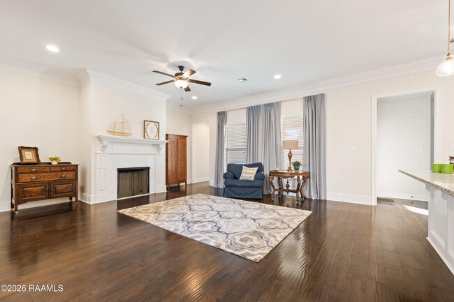 Building Photo - 110 Olivewood Dr