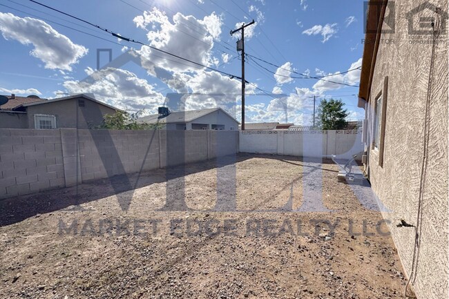 Building Photo - 3Bed/2Bath Home at Broadway/16th St! Ready for Immediate Move-In!--NO HOA!