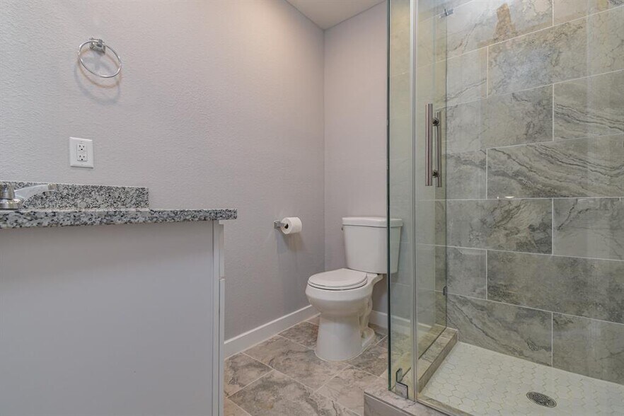 Building Photo - 7954 Nashville St