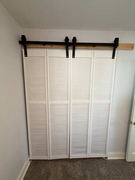 Building Photo - 38 Marple Ave