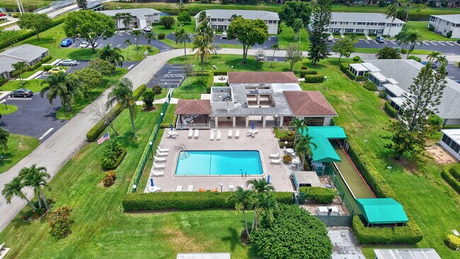 Building Photo - 2401 Del-Aire Blvd