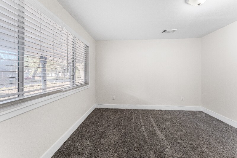 Building Photo - 620 Prichard Ave