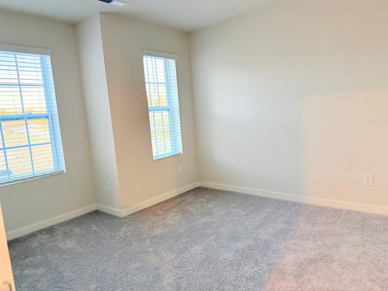 Building Photo - 1806 Tupelo Ln