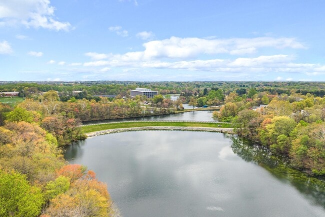 Building Photo - 631 Gatestone St