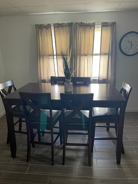 Dining room - 938 Vine St