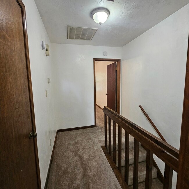 Building Photo - 1208 Hidden Pl