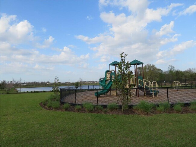 Building Photo - 17212 Bigleaf Mahogany Ln