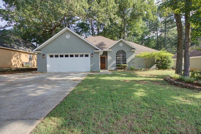 Building Photo - 205 Jarrett Ln