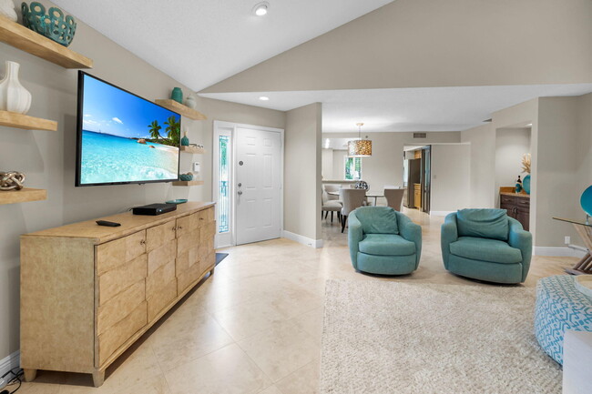Building Photo - 15321 Strathearn Dr