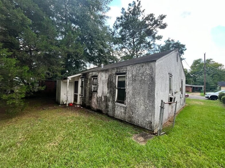 Building Photo - 3355 Lunceford St