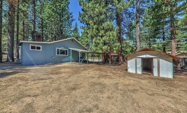 Building Photo - *LONG TERM RENTAL*