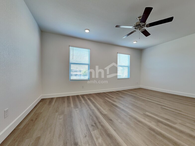 Building Photo - 9236 River Owl Ct