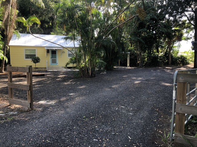 Primary Photo - 1375 26th Ave