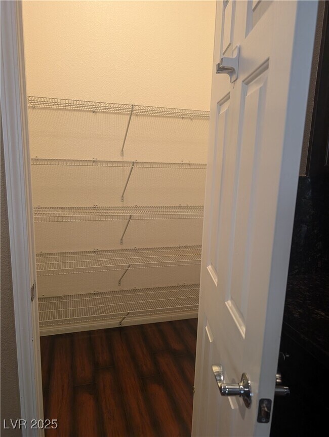 Building Photo - 6639 Rego Park Ct