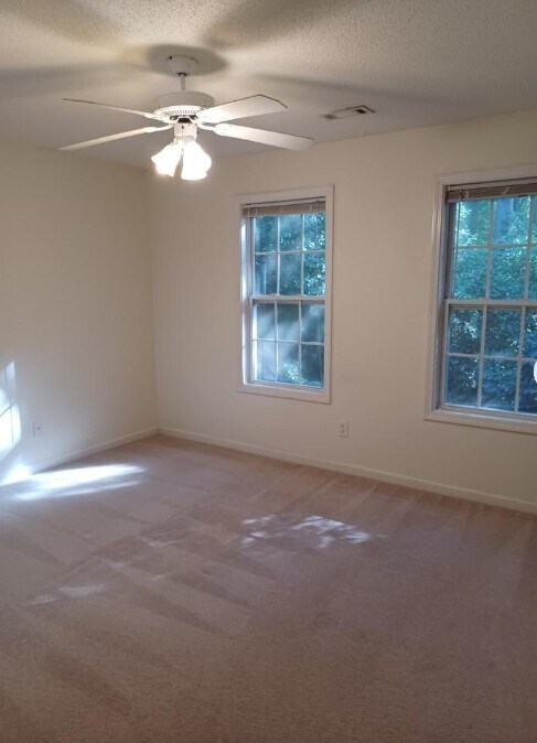 Building Photo - 2250 Rebel Rd