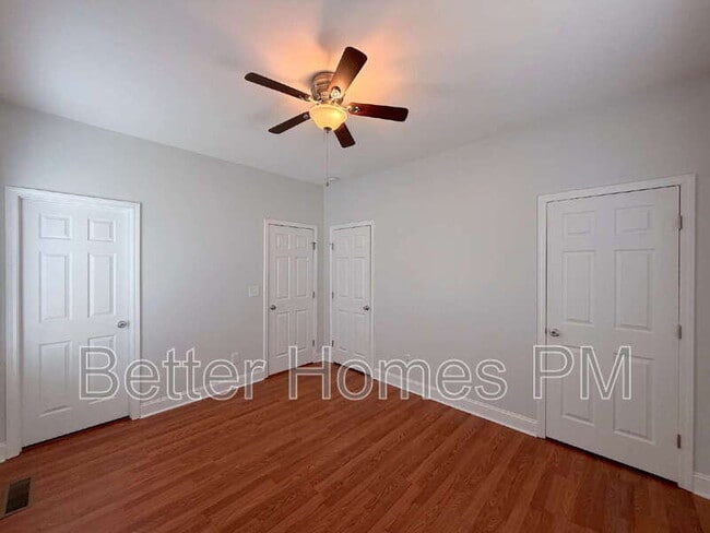 Building Photo - 701 E Martin St